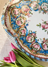 Load image into Gallery viewer, Large oval floral decorative toleware tray
