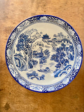 Load image into Gallery viewer, Blue and white Willow Pattern medium sized bowl
