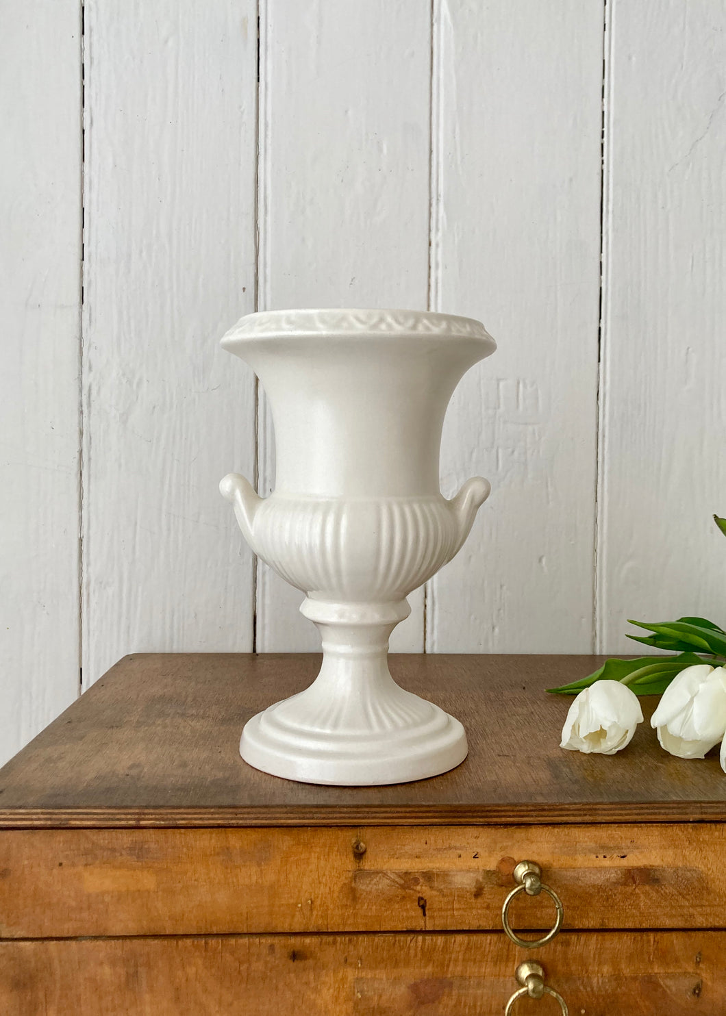 Elegant Dartmouth Pottery classical white mantle urn